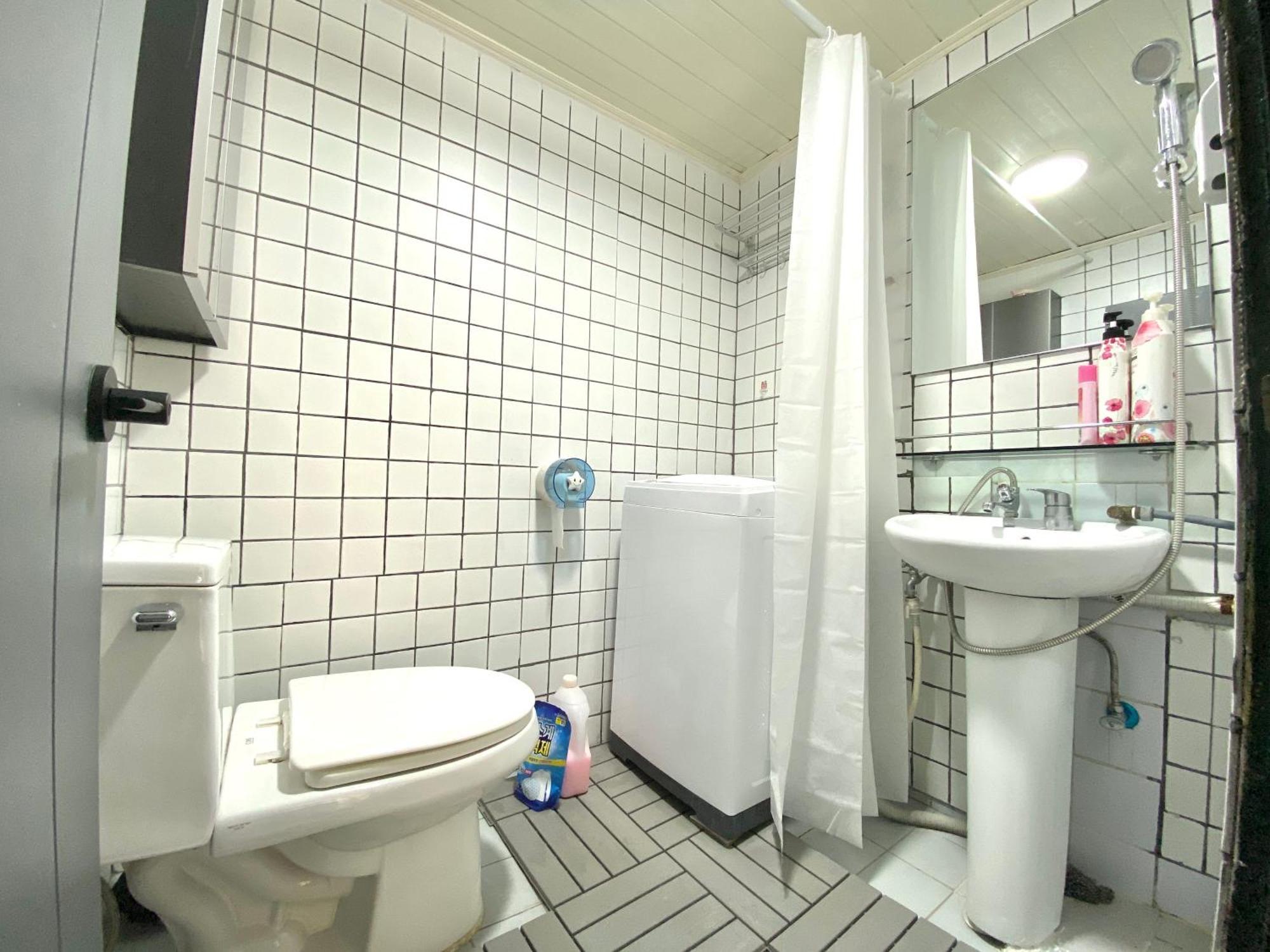 2 Rooms-2mins To Mrt,15mins To Hongdae Apartment Seoul