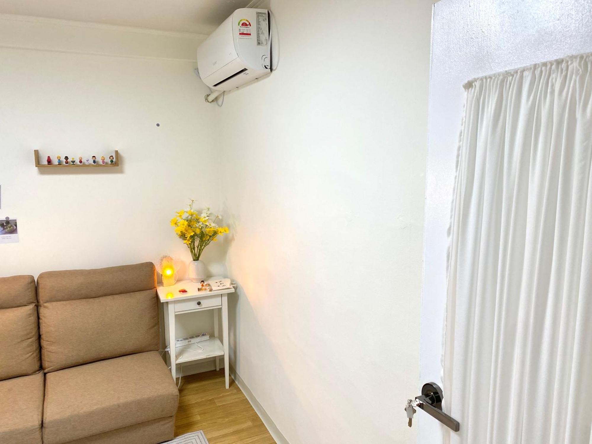 2 Rooms-2mins To Mrt,15mins To Hongdae Seoul